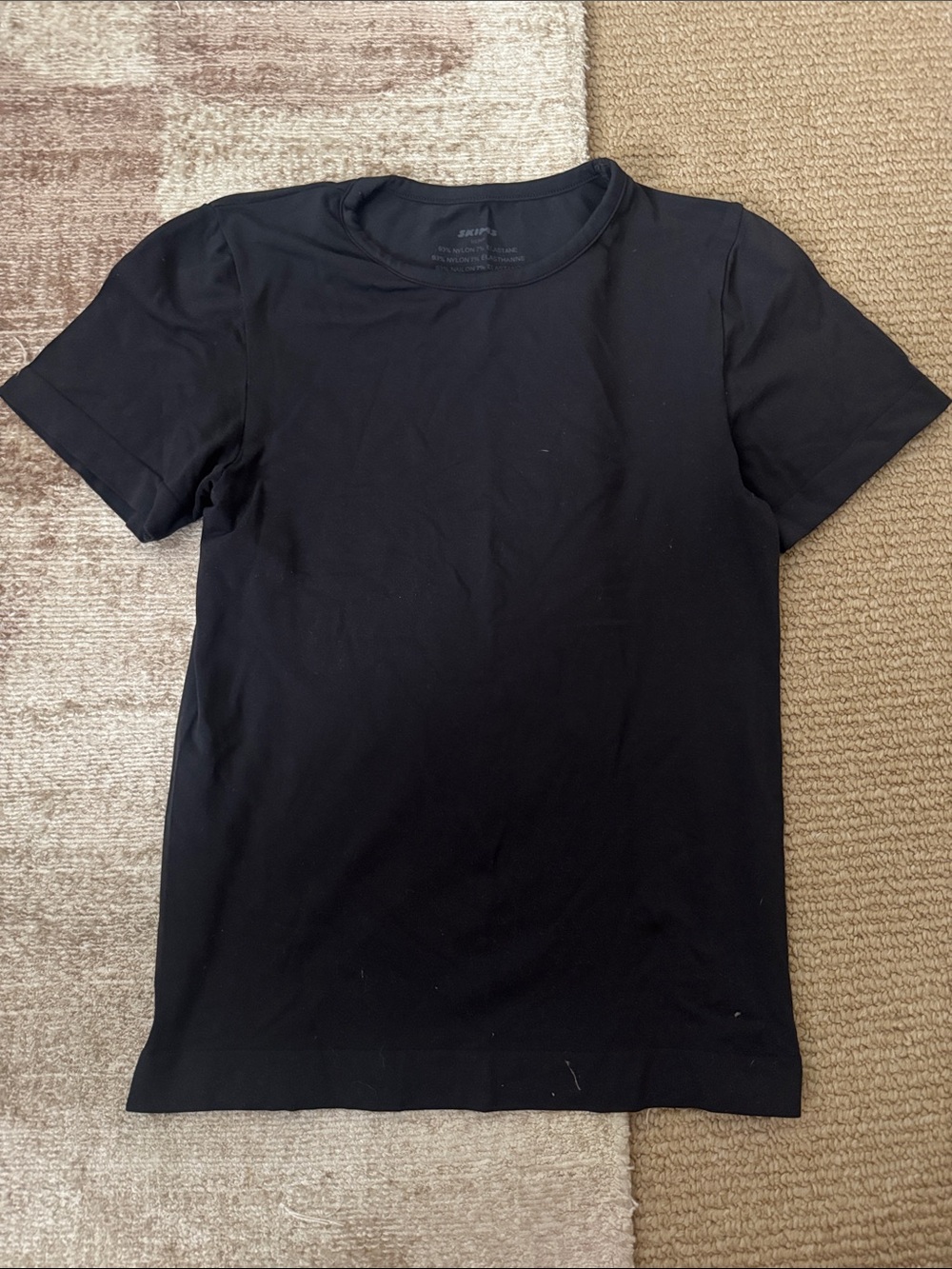 SKIMS top